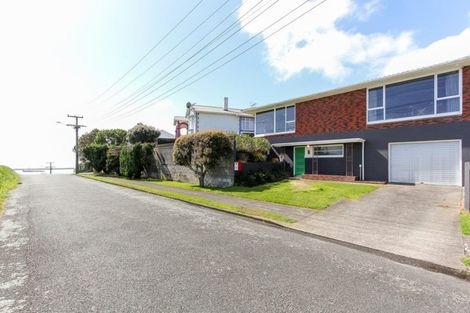 Photo of property in 31 Bayly Road, Moturoa, New Plymouth, 4310