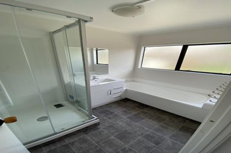 Photo of property in 2/16 Ebony Place, Massey, Auckland, 0614