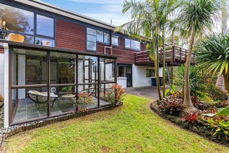 Photo of property in 5 Odette Road, Totara Vale, Auckland, 0629