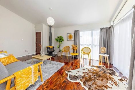 Photo of property in 24 President Avenue, Papakura, 2110