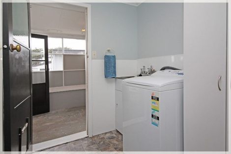 Photo of property in 27 Punga Street, Tangimoana, 4822