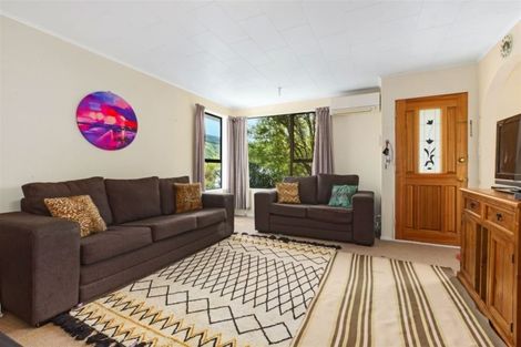 Photo of property in 9b Crystal Grove, Birchville, Upper Hutt, 5018