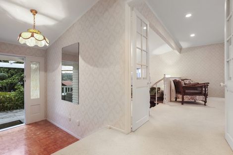 Photo of property in 22 Grendon Road, Titirangi, Auckland, 0604