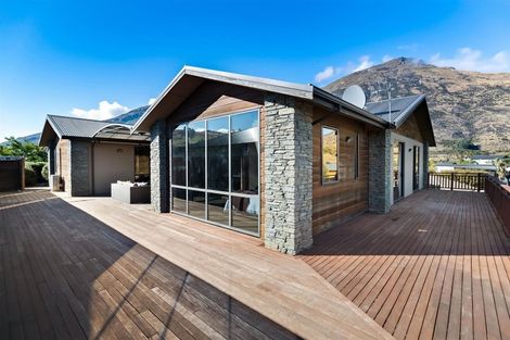 Photo of property in 42 Rere Road, Lake Hayes, Queenstown, 9304
