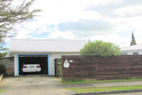 Photo of property in 12 Strathmore Avenue, Levin, 5510