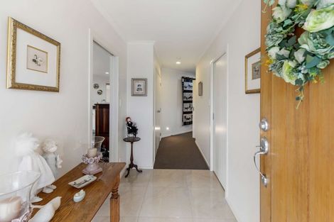 Photo of property in 98 Rosalie Terrace, Kelvin Grove, Palmerston North, 4414