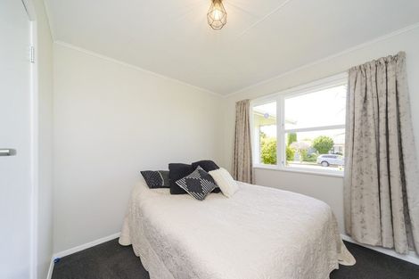 Photo of property in 43 Sutherland Crescent, Westbrook, Palmerston North, 4412