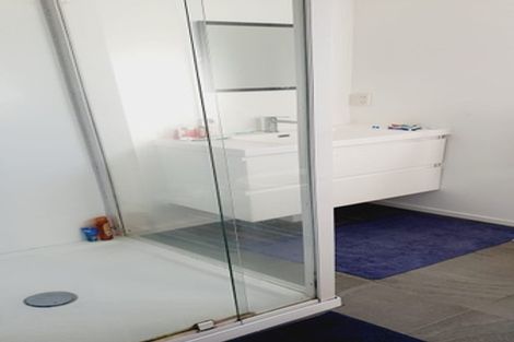 Photo of property in 2 Bell Street, Tawa, Wellington, 5028