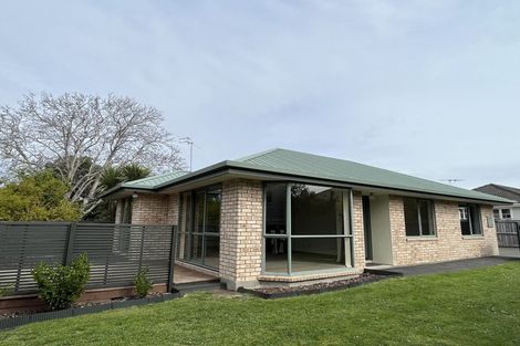 Photo of property in 14a Larch Place, Casebrook, Christchurch, 8051