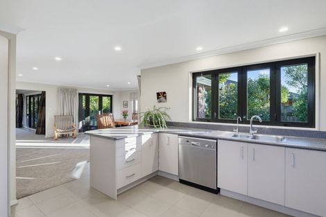 Photo of property in 28b Johnstone Drive, Fitzherbert, Palmerston North, 4410