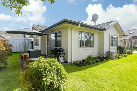 Photo of property in 33 Lakeridge Close, Rangatira Park, Taupo, 3330