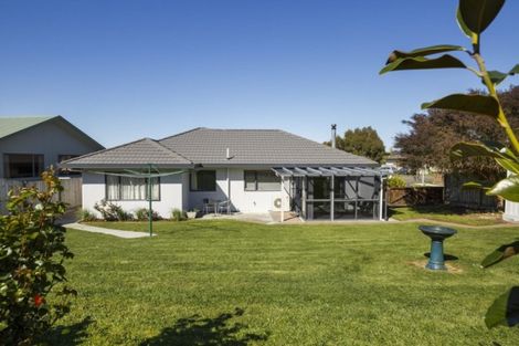 Photo of property in 10 Logan Grove, Feilding, 4702