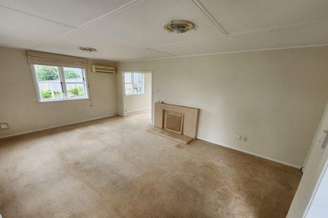 Photo of property in 49 Taylor Terrace, Tawa, Wellington, 5028