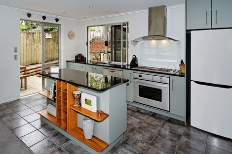 Photo of property in 12 Annison Avenue, Glen Eden, Auckland, 0602