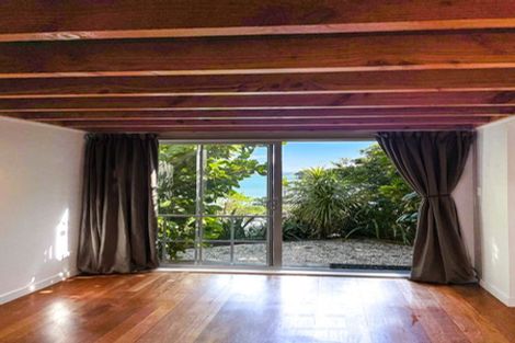 Photo of property in 33 Telephone Road, Birkenhead, Auckland, 0626