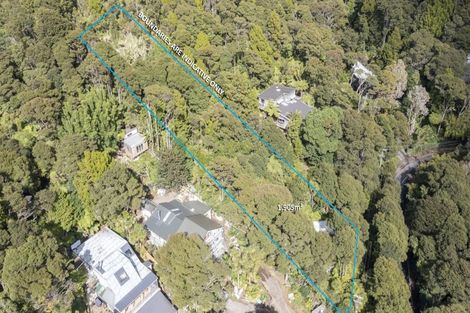 Photo of property in 70 Mountain Road, Henderson Valley, Auckland, 0612