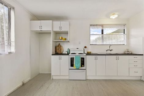 Photo of property in 2/61 Redcrest Avenue, Red Hill, Papakura, 2110