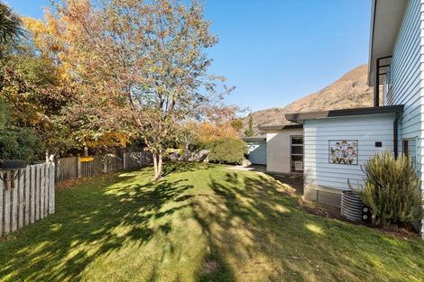 Photo of property in 2 Morning Star Terrace, Arthurs Point, Queenstown, 9371