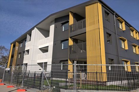 Photo of property in 10/45 Cessna Crescent, Mangere, Auckland, 2022