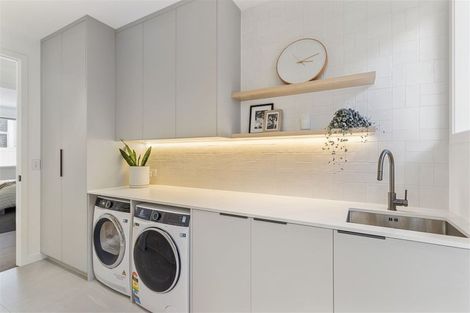 Photo of property in 39a Aramoana Avenue, Devonport, Auckland, 0624