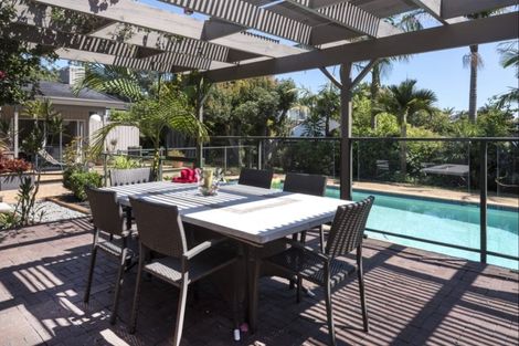 Photo of property in 5 Elimar Drive, Sunnyhills, Auckland, 2010