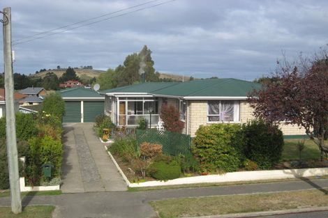 Photo of property in 37 Awamoa Road, Holmes Hill, Oamaru, 9401