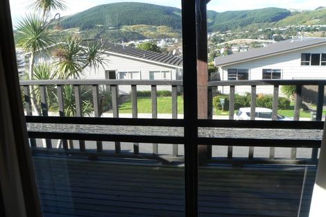 Photo of property in 82 Fyvie Avenue, Tawa, Wellington, 5028