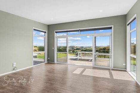 Photo of property in 918 Oneriri Road, Kaiwaka, 0573