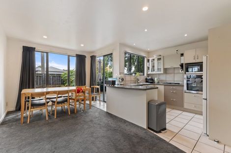 Photo of property in 1 Trist Place, Edgeware, Christchurch, 8013