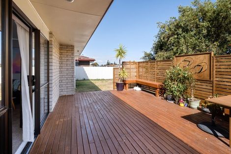 Photo of property in 2 Ngarimu Place, Mount Maunganui, 3116