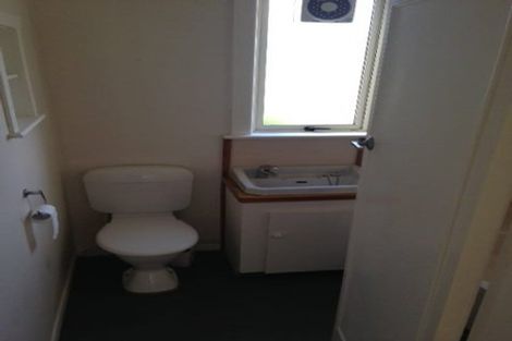 Photo of property in 140 The Ridgeway, Mornington, Wellington, 6021