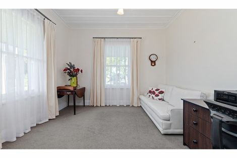 Photo of property in 72 Hermitage Road, Waiuku, 2682