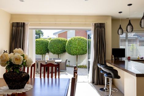 Photo of property in 16 Le Quesnoy Place, Cambridge, 3434