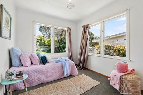 Photo of property in 3 Rossport Street, Johnsonville, Wellington, 6037