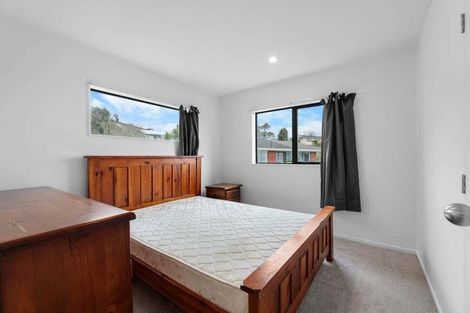Photo of property in 27a Keegan Drive, Massey, Auckland, 0614