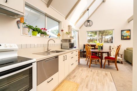 Photo of property in 50 Weka Street, Miramar, Wellington, 6022