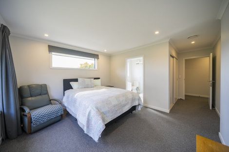 Photo of property in 60 Lawson Burrows Crescent, Te Anau, 9600