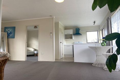 Photo of property in 40 Spence Road, Henderson, Auckland, 0612