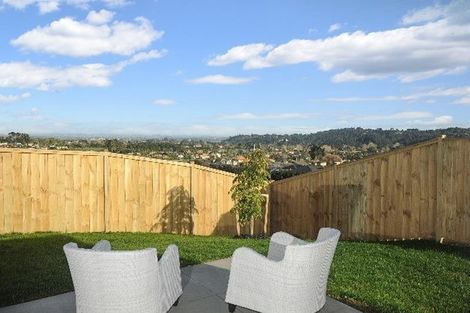 Photo of property in 111 Mackay Drive, Greenhithe, Auckland, 0632