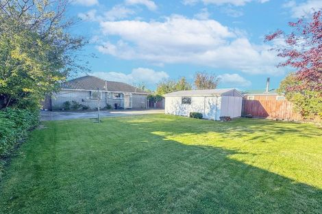 Photo of property in 17 Roberts Road, Hei Hei, Christchurch, 8042