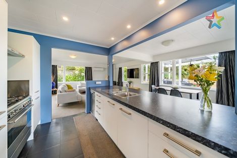 Photo of property in 19 Timaru Grove, Kelson, Lower Hutt, 5010