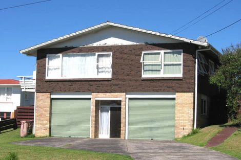Photo of property in 17 Divich Avenue, Te Atatu South, Auckland, 0610