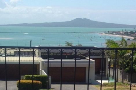 Photo of property in 24 Takutai Avenue, Bucklands Beach, Auckland, 2012