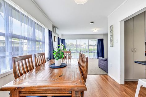 Photo of property in 264 Sandwich Road, St Andrews, Hamilton, 3200