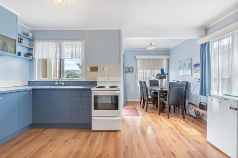 Photo of property in 206 Te Atatu Road, Te Atatu South, Auckland, 0610