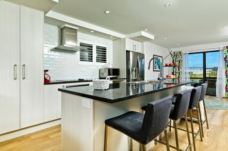 Photo of property in 16 Toia Lane, Silverdale, 0932