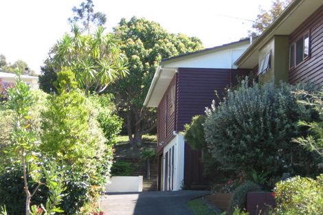 Photo of property in 2/7 Dunraven Place, Torbay, Auckland, 0630