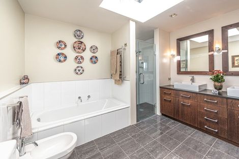 Photo of property in 26 Hipango Terrace, Durie Hill, Whanganui, 4500