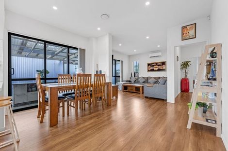 Photo of property in 35 Sapwood Crescent, Takanini, 2110