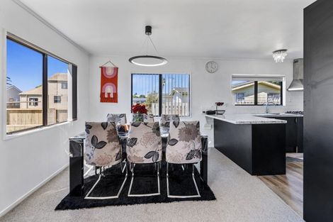 Photo of property in 136b Eversham Road, Mount Maunganui, 3116